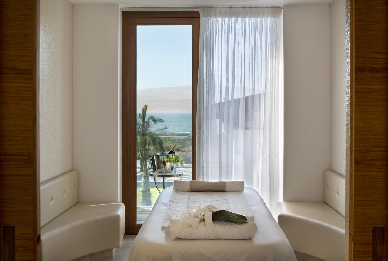 The Setai Sea Of Galilee Hotell Ein Gev Exteriör bild